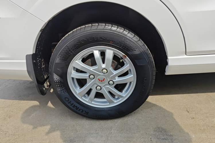 Used Wuling Hongguang 2019 1.5L S Comfort Edition China VI LAR