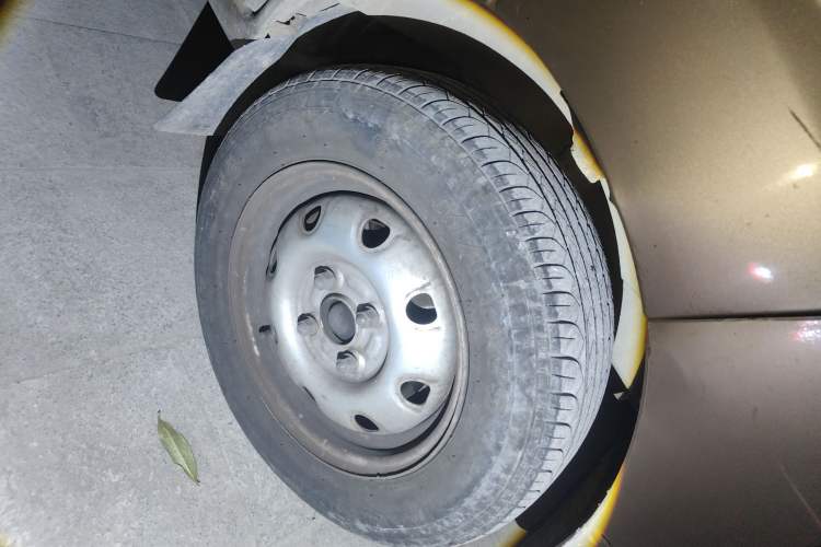 Used CHANGAN KAICHENG Star 2 2012 1.0L Base Version JL466Q9 Right Front Wheel Hub