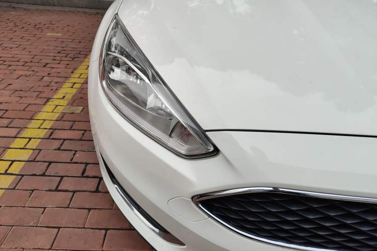 Used Ford Focus 2018 Hatchback Classic EcoBoost 180 Automatic Elite Model
