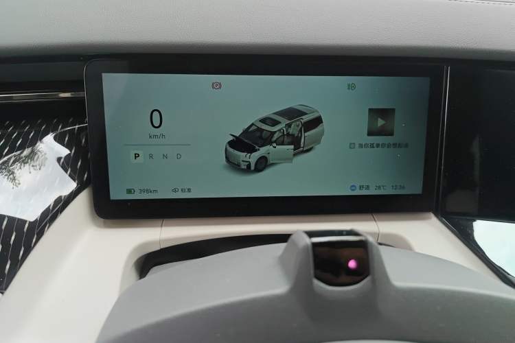 Used Zeekr 009 2024 7-Seater Walk-Through Version Four-Wheel Drive 108 kWh