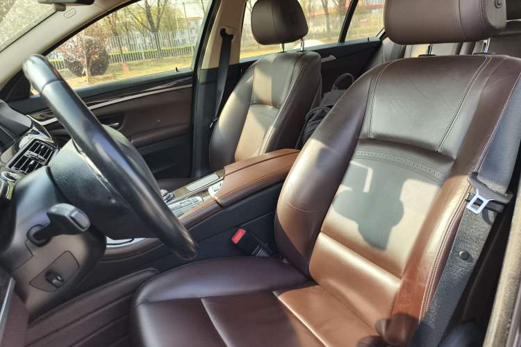 Used BMW 5 Series 2014 525Li Luxury Design Package
