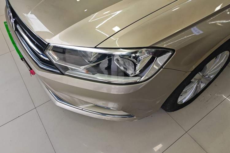 Used Volkswagen Bora 2017 1.6L Automatic Comfort Model Left Front Headlight