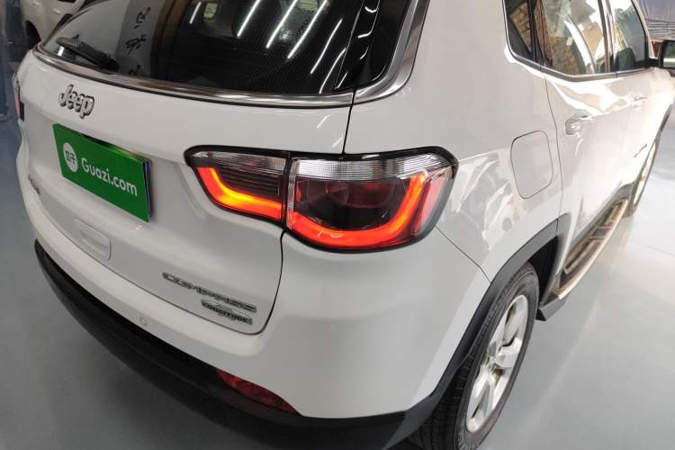 Used Jeep Compass 2017 200T Automatic Family Edition
