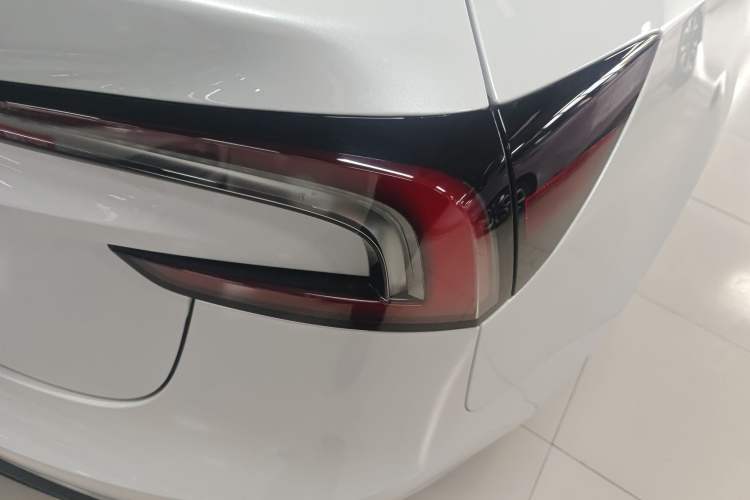 Used Tesla Model 3 2025 Rear-Wheel-Drive Version