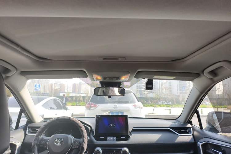 Used Toyota RAV4 2021 2.0L CVT 4x4 Style PLUS Edition
