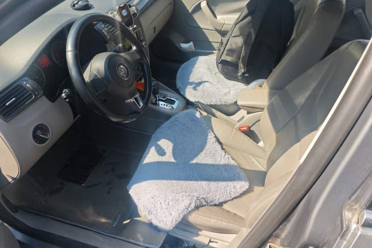 Used Volkswagen Bora 2012 1.6L Automatic Comfort Edition Left Front Seat