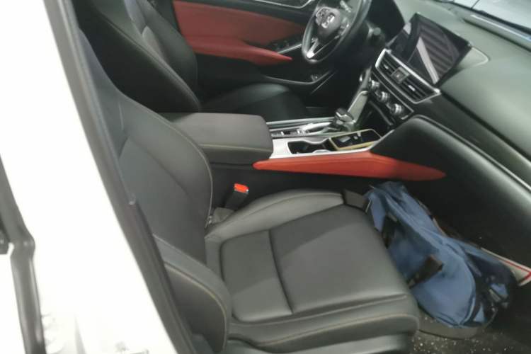 Used Honda Accord 2022 260TURBO Phantom Night · Prestige Edition Right Front Seat