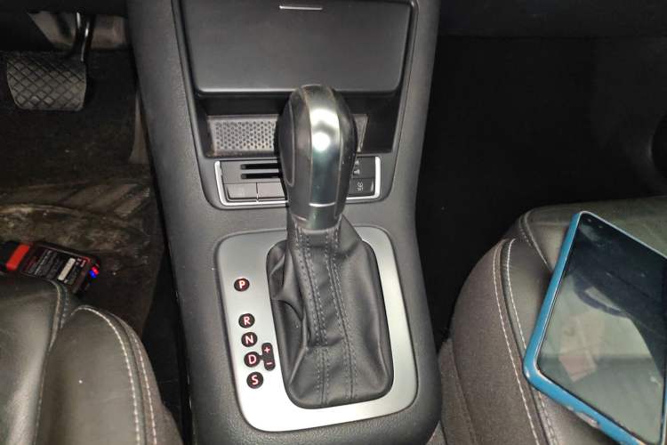 Used Volkswagen Tiguan 2014 1.8TSI Automatic 2WD 30th Anniversary Edition Gear Lever