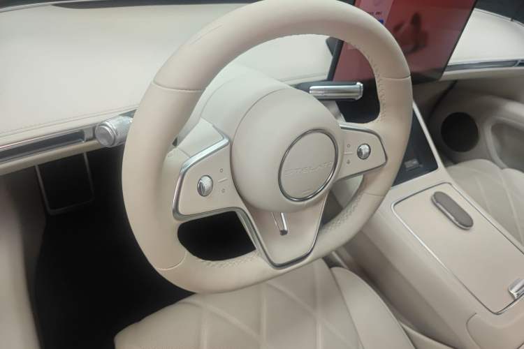 Used Hima Stelato S9 2025 Extended-Range Max Steering Wheel