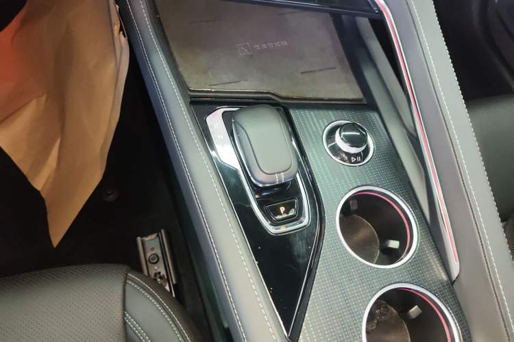 Used Zeekr 001 2022 Long-Range Dual-Motor WE Edition Gear Lever