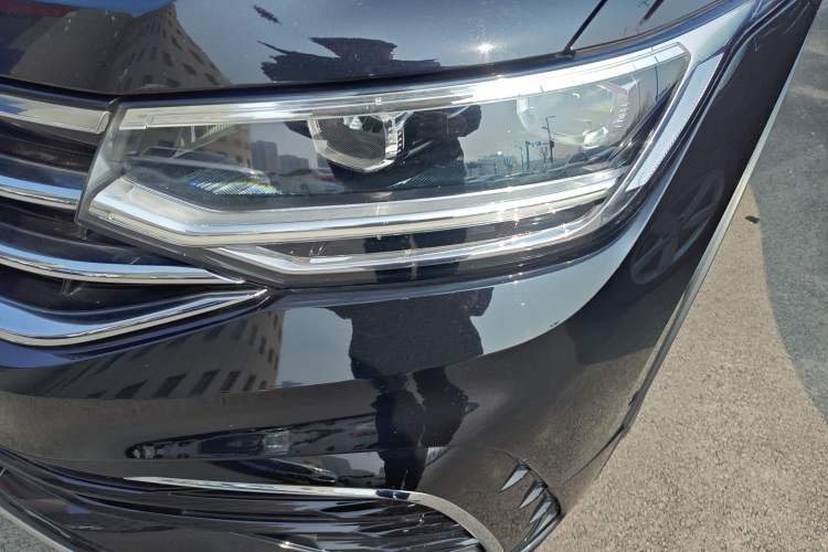 Used Volkswagen Tiguan L 2022 330TSI Automatic Two-Wheel Drive R-Line Enhanced Edition