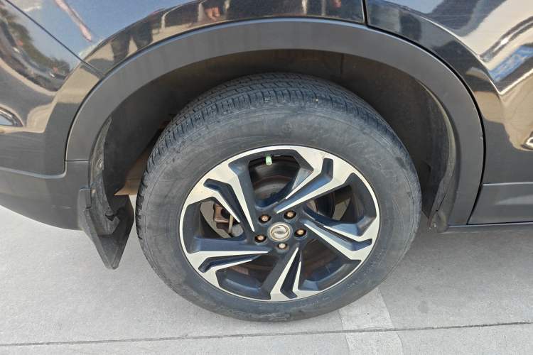 Used Dongfeng Aeolus AX7 2016 1.4T Manual Zhuyue Model
