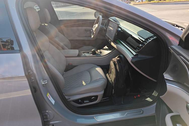 Used BYD Han 2025 EV Intelligent Driving Edition 701KM LiDAR Flagship Model
