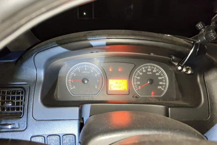 Used FORTHING Lingzhi 2014 V3 1.5L 7-Seater Comfort Model
