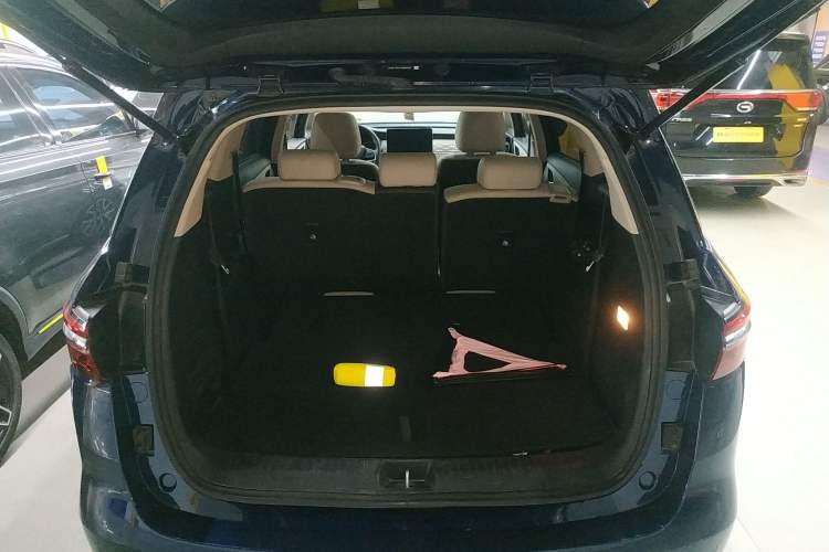 Used BYD Song MAX New Energy 2022 DM-i 105KM Prestige Model