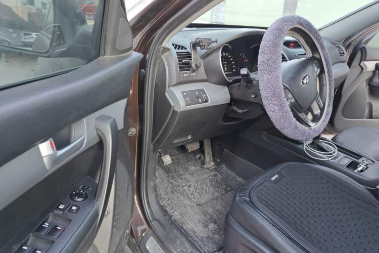 Used Kia Sorento 2013 2.4L 5-Seater Gasoline Luxury Version China IV Standard
