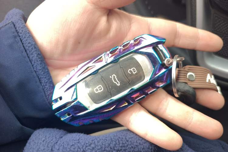 Used Geely Auto Vision X6 2016 1.8L Manual Luxury Model
