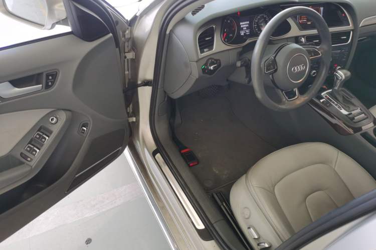 Used Audi A4L 2015 35 TFSI Automatic Comfort Model