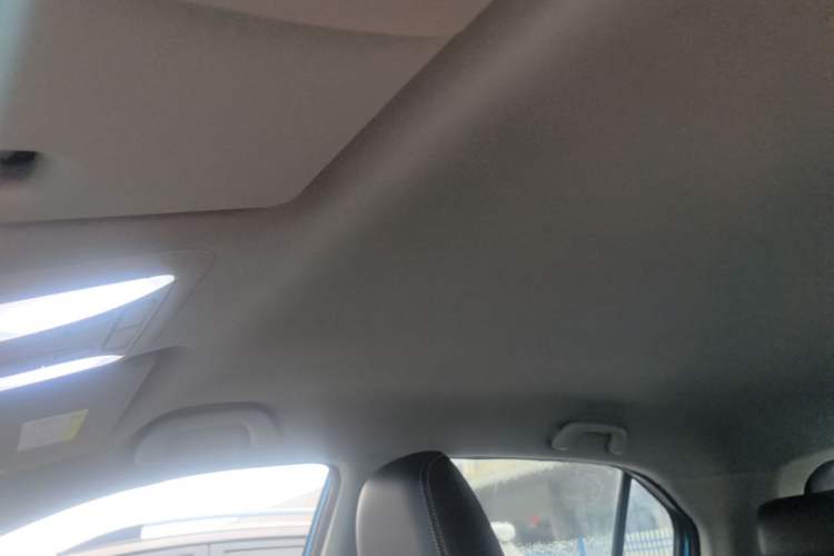 Used Dongfeng Aeolus AX4 2017 1.6L DCT Trendy Style
