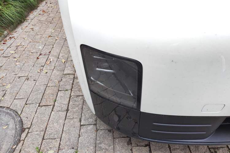 Used Li Auto MEGA 2025 Home Family Special Edition Right Front Headlight