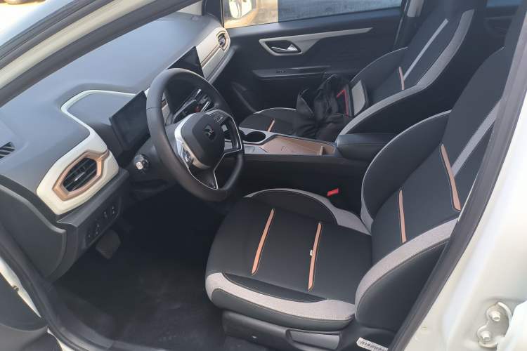 Used JAC Yiwei E10X 2024 Charming Edition 301km Lite
