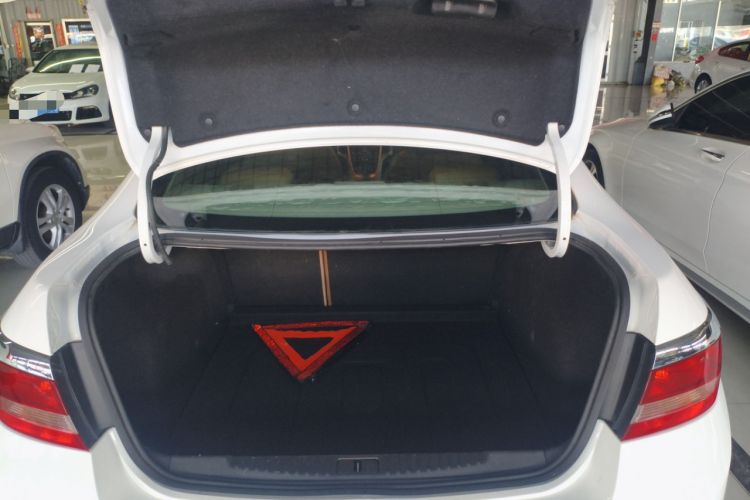 Used Buick GT 2013 GT 1.8L Automatic Fashion Edition Trunk