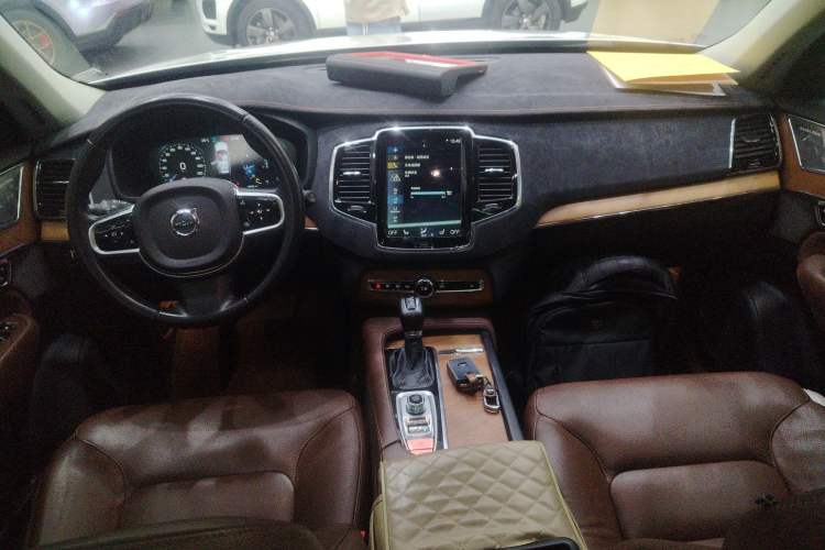 Used Volvo XC90 2020 T6 Zhiyi Luxury 7-Seater
