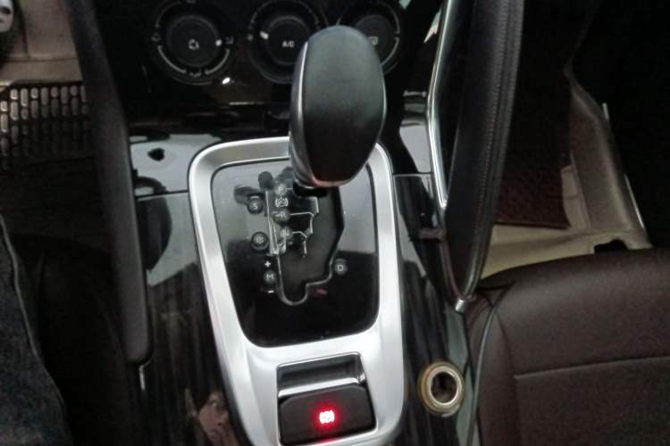 Used Peugeot 3008 2013 2.0L Automatic Classic Edition