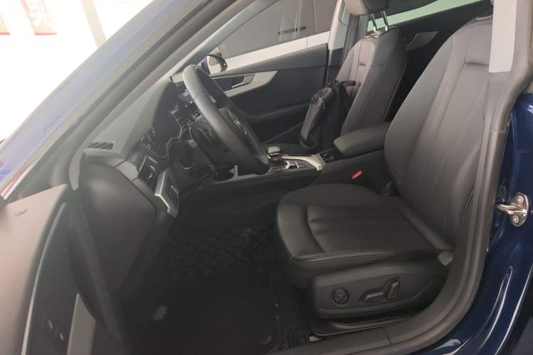 Used Audi A5 2021 Sportback 40 TFSI Stylish and Elegant Model Left Front Seat