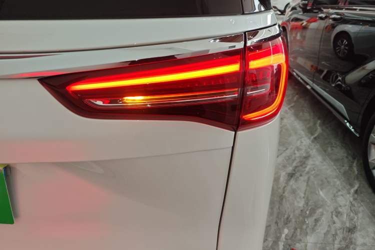 Used Buick GL8 2021 ES Land Cruiser 653T Luxury Edition
