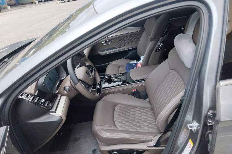 Used BYD Han 2022 DM-i 121KM Prestige Model
