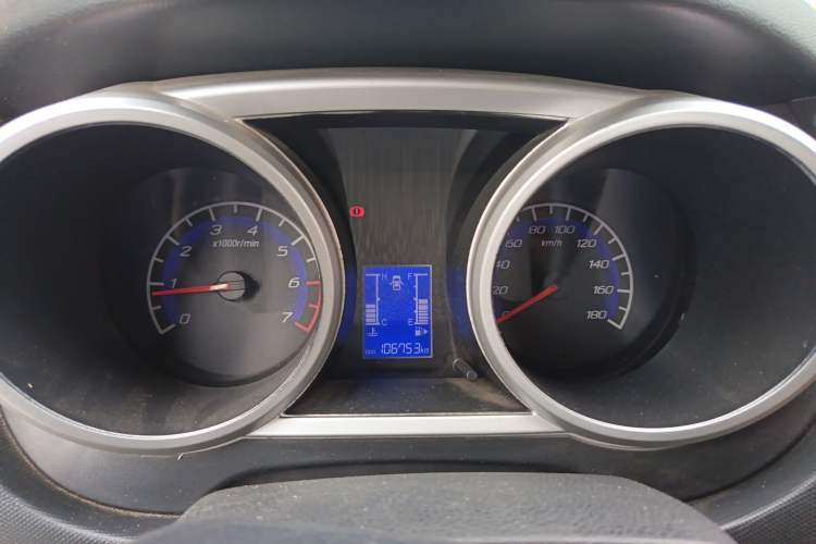 Used CHANGAN KAICHENG Ounuo S 2012 1.5L Standard Version
