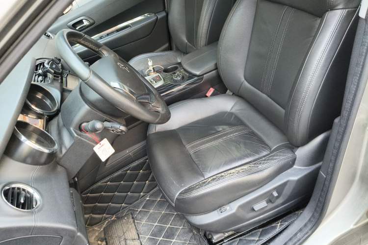 Used Peugeot 3008 2015 1.6THP Automatic Prestige Edition Left Front Seat