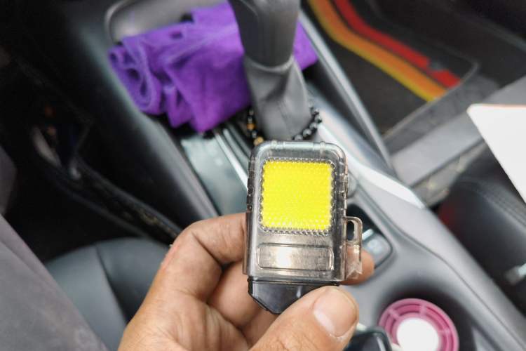 Used Toyota Levin 2019 Dual-Engine 1.8H E-CVT Entry-Level Model China V Standard Vehicle Key