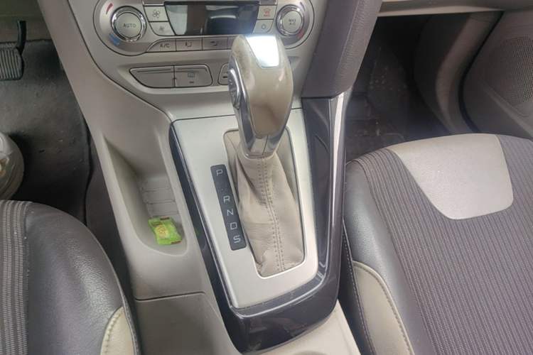 Used Ford Focus 2012 Sedan 1.6L Automatic Fashion Edition