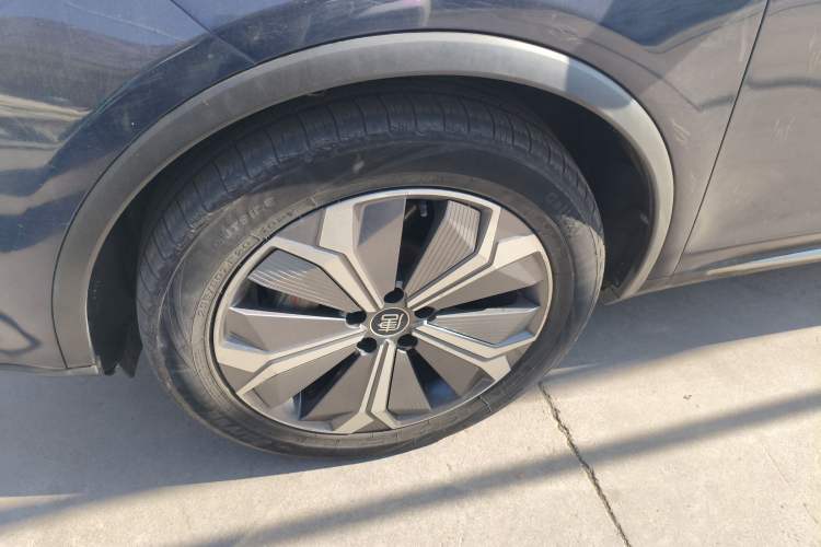 Used BYD Tang New Energy 2021 EV Four-Wheel Drive High-Performance Luxury Model
