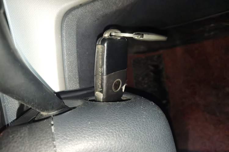 Used Volkswagen Lavida 2015 1.6L Automatic Comfort Edition Vehicle Key