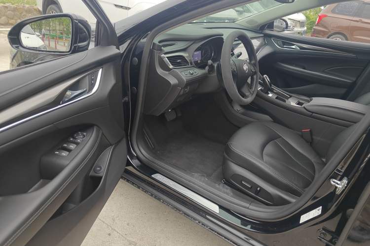 Used Buick LaCrosse 2022 652T Luxury Version
