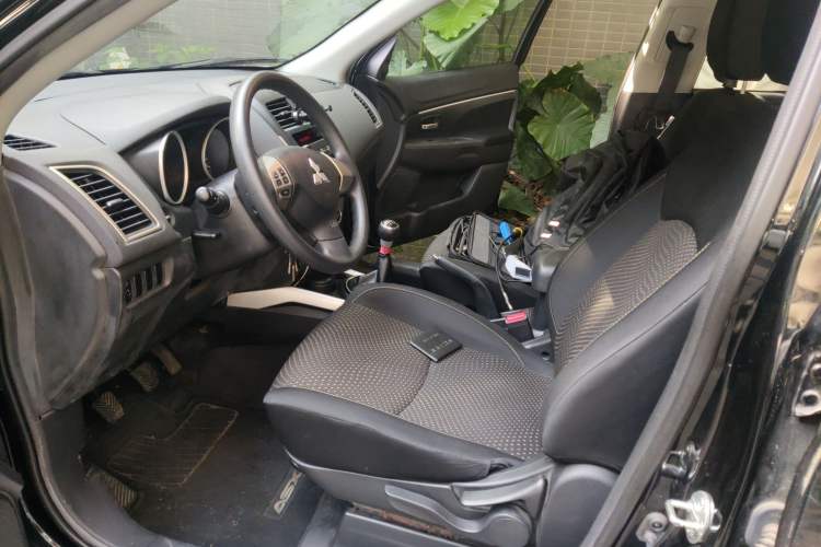 Used Mitsubishi ASX 2013 2.0L Manual Two-Wheel Drive Comfort Edition Left Front Seat