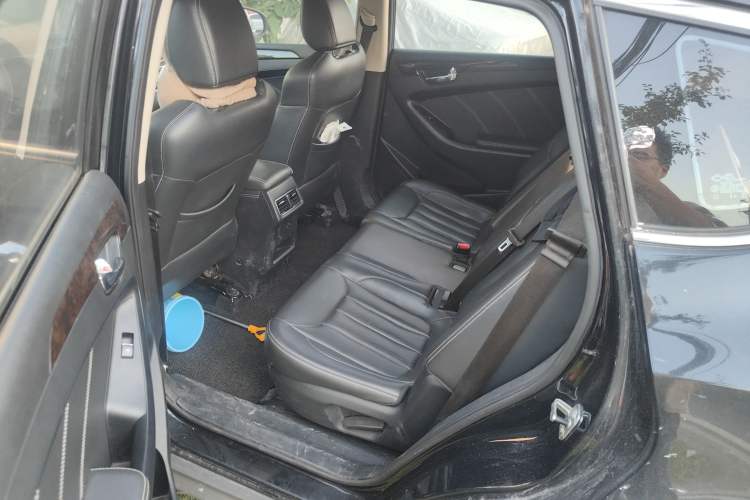 Used Dongfeng Fengon 580 2020 1.5T Manual Luxury Version Left Rear Seat
