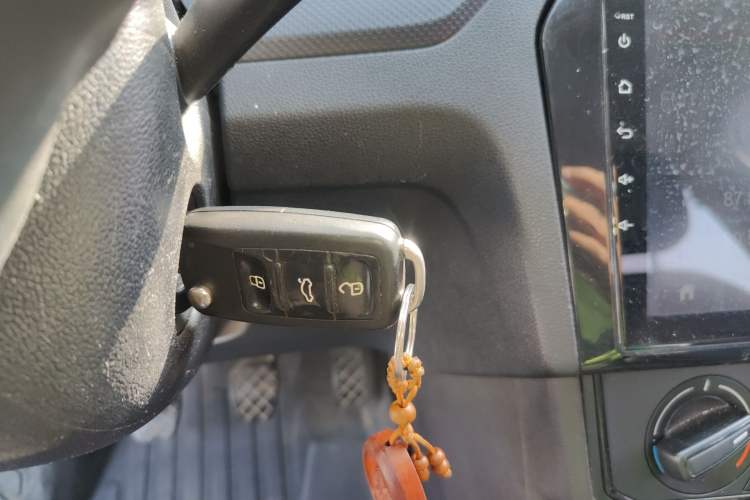 Used Volkswagen Jetta 2019 Dream Edition 1.4L Manual Fashion Version Vehicle Key