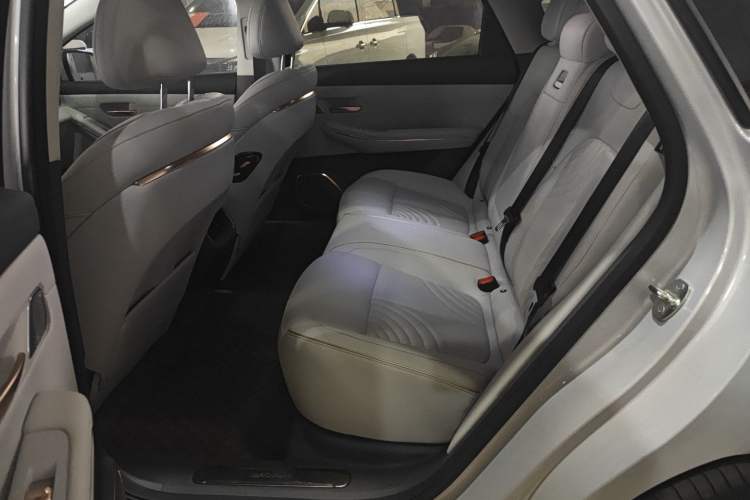 Used Baojun Enjoy 2025 Plug-in Hybrid 140km Luxury Edition