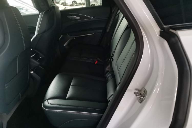 Used Cadillac LYRIQ 2022 Four-Wheel-Drive High-Performance Deluxe Edition Left Rear Seat