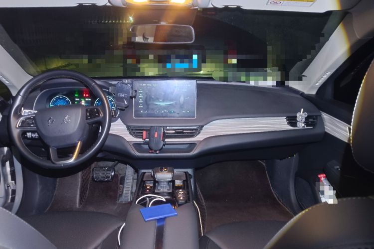 Used Hongqi E-QM5 2023 620km PLUS
