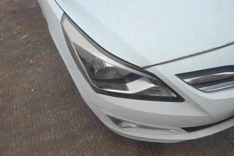 Used Hyundai Verna (older generation) 2014 1.4L Manual Smart GLS Trim
