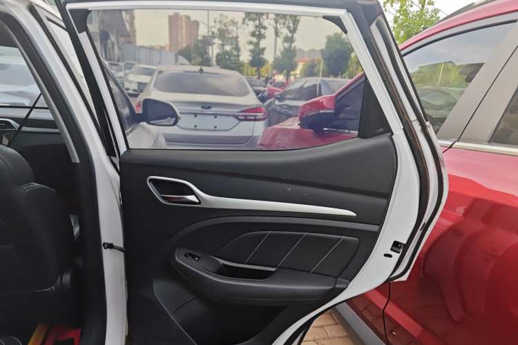 Used MG ZS 2018 1.5L Automatic Luxury Edition China V Standard