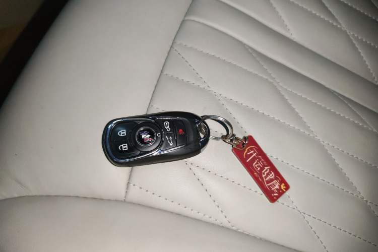 Used Buick GL8 2022 Land Business Class 652T Smart Deluxe Model Interior 1