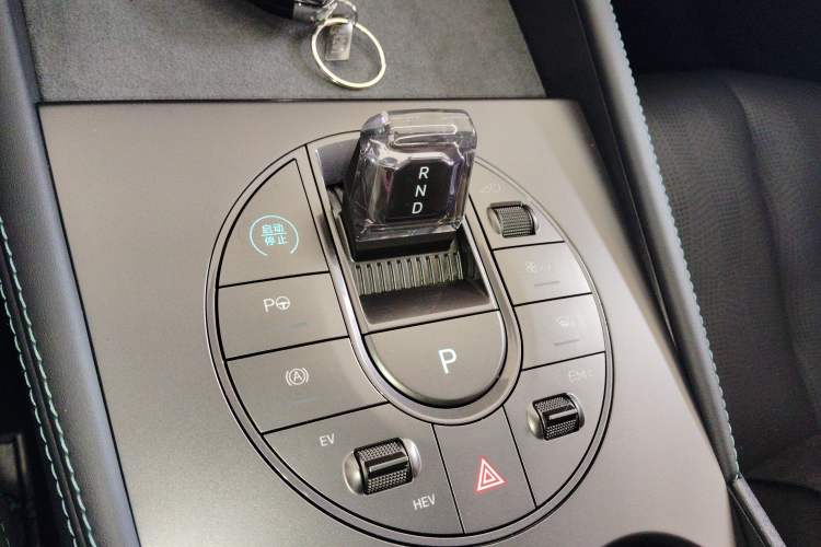 Used BYD Seal 06 New Energy 2025 DM-i Smart Drive 120KM Deluxe Model Gear Lever