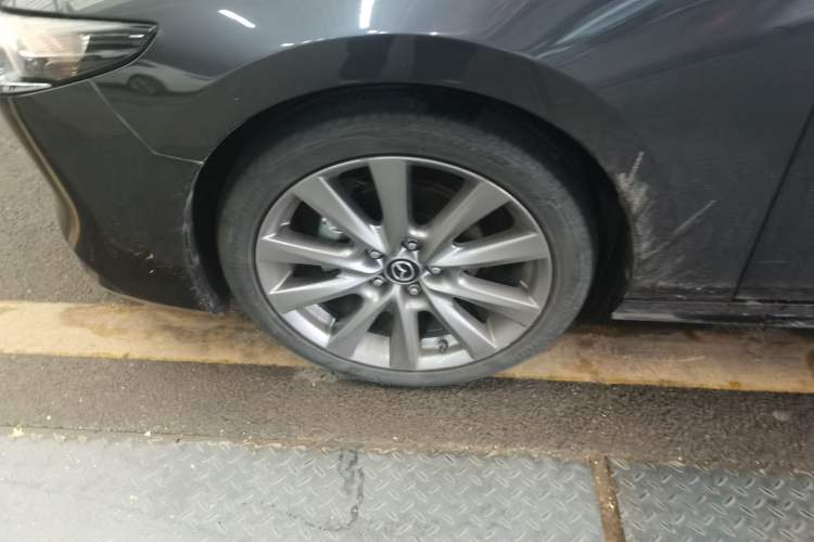 Used Mazda 3 Axela 2020 2.0L Automatic Zhiya Edition Exterior 4