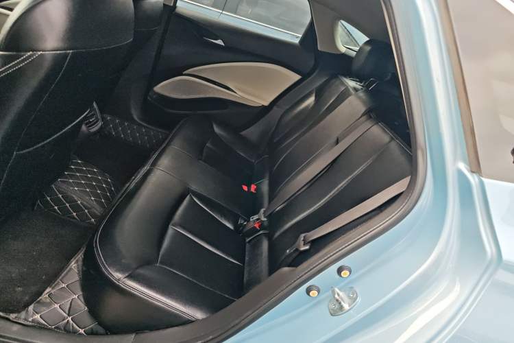 Used Buick Velite 6 2020 Plug-in Hybrid Connected Fashion Model
